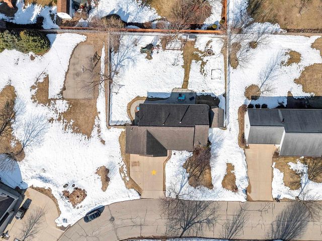 424 POLCZINSKI CIRCLE, Oconto Falls, WI 54154