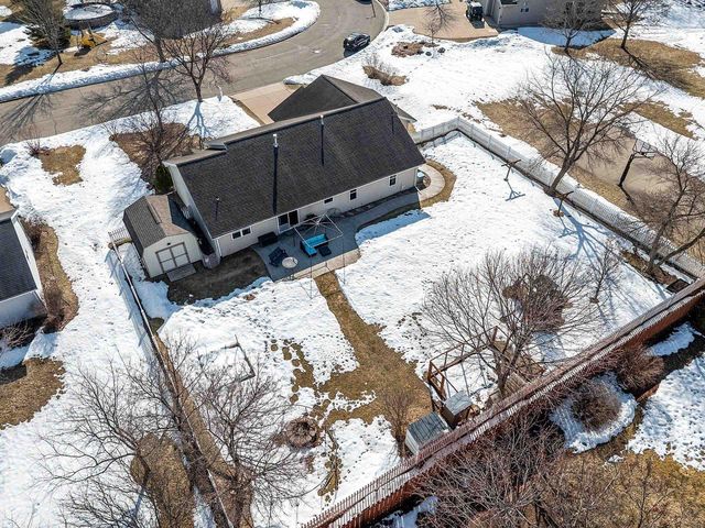 424 POLCZINSKI CIRCLE, Oconto Falls, WI 54154