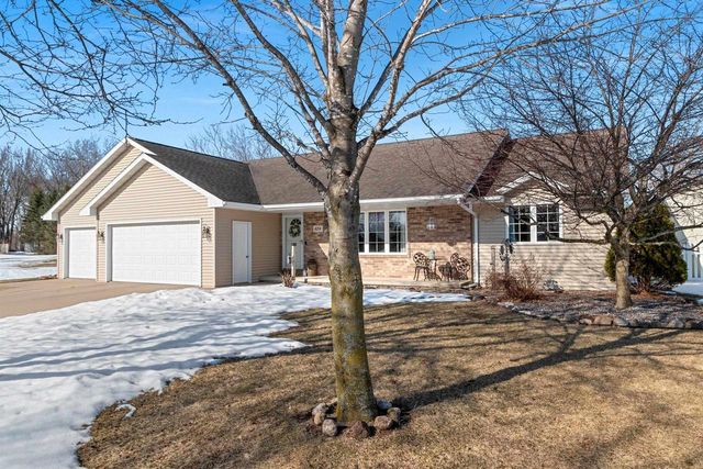 424 POLCZINSKI CIRCLE, Oconto Falls, WI 54154