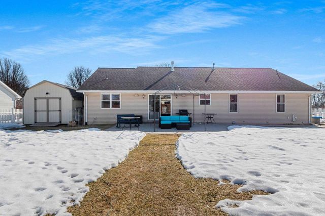 424 POLCZINSKI CIRCLE, Oconto Falls, WI 54154