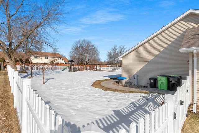 424 POLCZINSKI CIRCLE, Oconto Falls, WI 54154