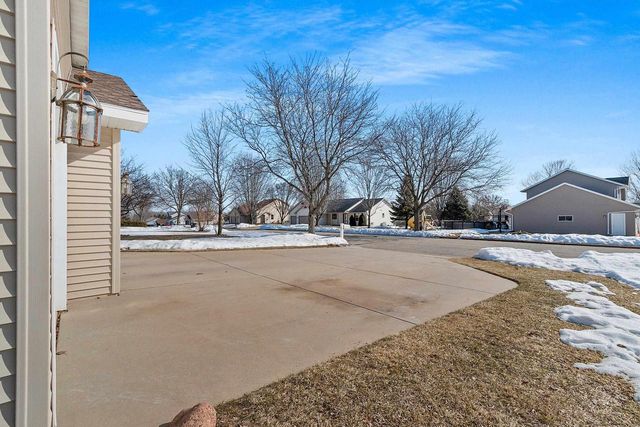 424 POLCZINSKI CIRCLE, Oconto Falls, WI 54154