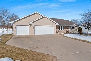 424 POLCZINSKI CIRCLE, Oconto Falls, WI 54154
