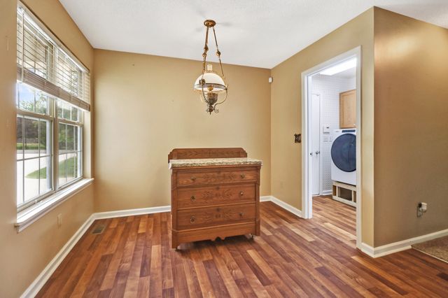 104 Minetta Dr, Crossville, TN 38558