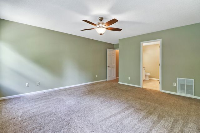 104 Minetta Dr, Crossville, TN 38558