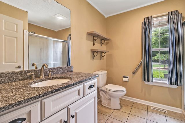 104 Minetta Dr, Crossville, TN 38558