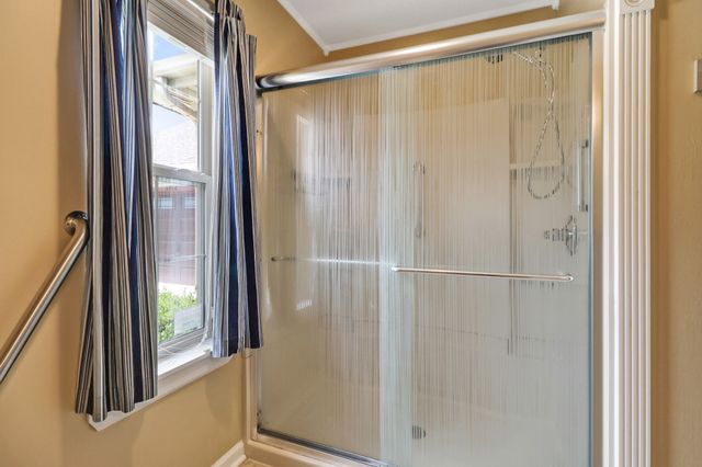 104 Minetta Dr, Crossville, TN 38558