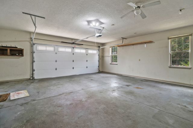 104 Minetta Dr, Crossville, TN 38558