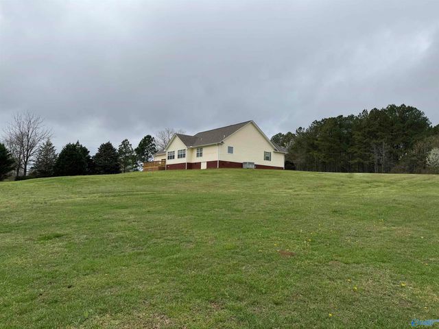 384 Lawson Gap Road, Boaz, AL 35956