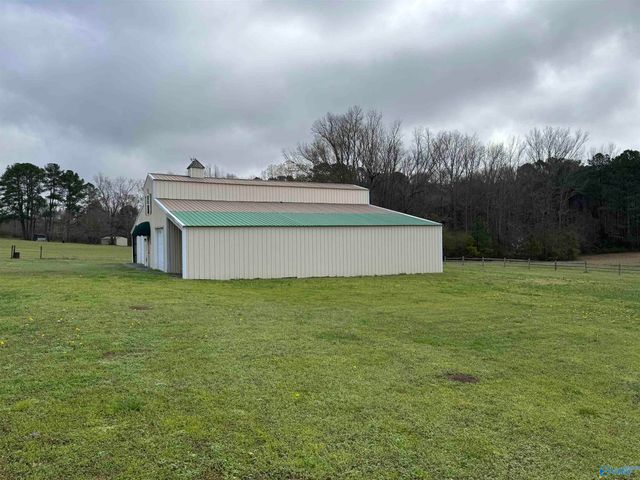 384 Lawson Gap Road, Boaz, AL 35956