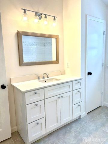 42 blvd E, Old Bridge, NJ 07735