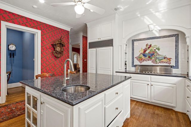 124 Florentine, Horseshoe Bay, TX 78657