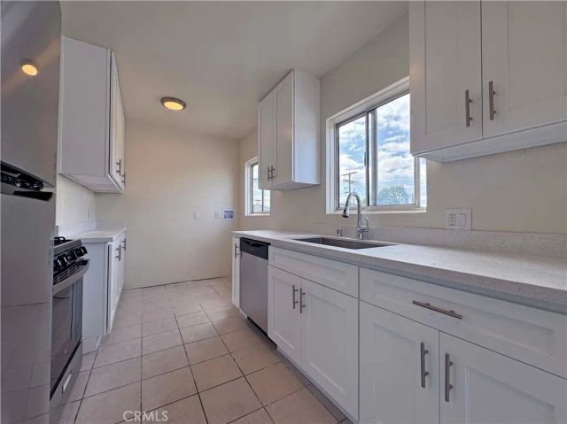 324 E 79th 3, Los Angeles, CA 90003