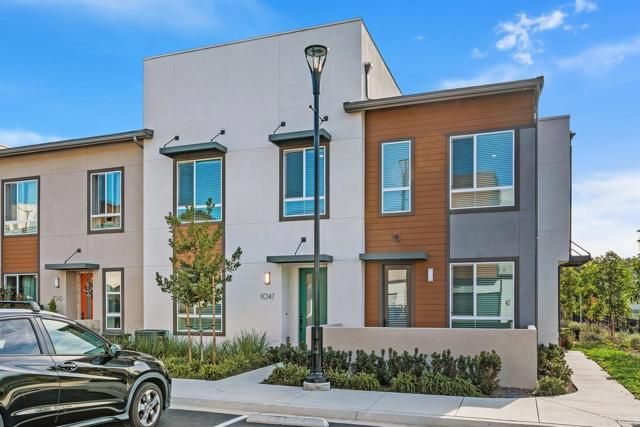 1047 Arrowood Trail, Vista, CA 92081