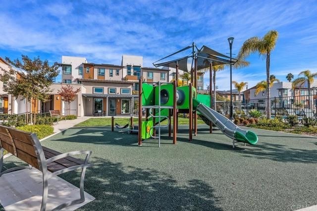 1047 Arrowood Trail, Vista, CA 92081