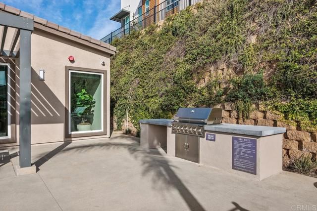 1047 Arrowood Trail, Vista, CA 92081