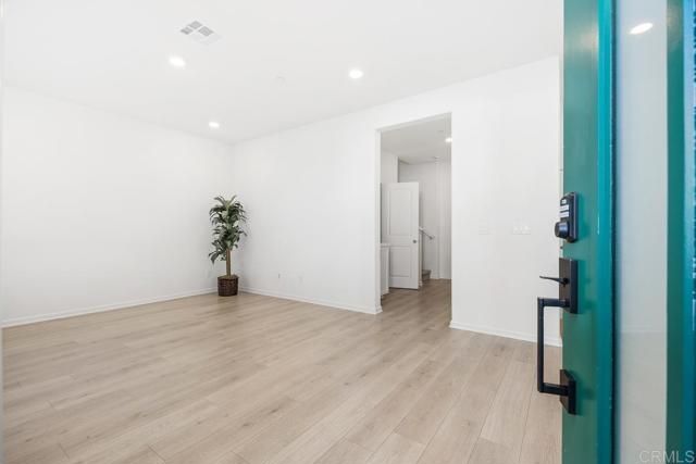 1047 Arrowood Trail, Vista, CA 92081