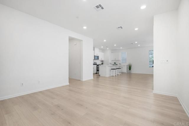 1047 Arrowood Trail, Vista, CA 92081