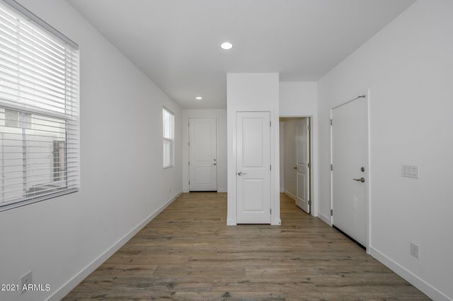 9517 E Talon Avenue, Mesa, AZ 85212