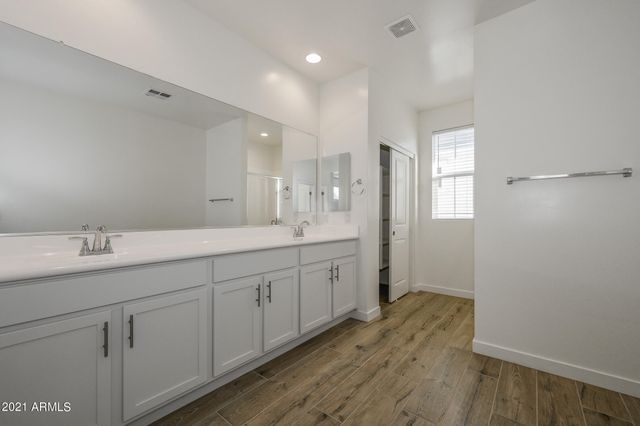 9517 E Talon Avenue, Mesa, AZ 85212