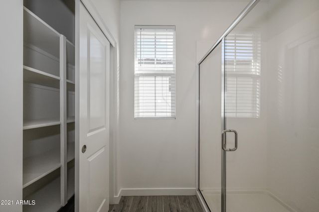 9517 E Talon Avenue, Mesa, AZ 85212