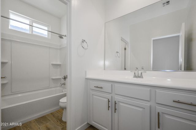 9517 E Talon Avenue, Mesa, AZ 85212