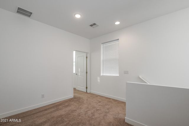 9517 E Talon Avenue, Mesa, AZ 85212