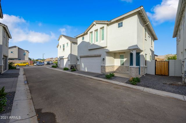 9517 E Talon Avenue, Mesa, AZ 85212