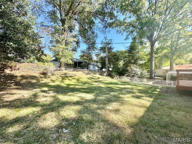 1213 Addison Drive, St Louis, MO 63137