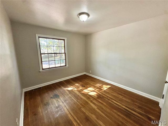 1213 Addison Drive, St Louis, MO 63137