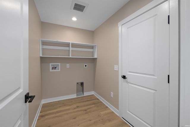 203 S Ivy Lane, Butler, IN 46721