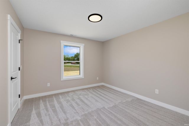 203 S Ivy Lane, Butler, IN 46721