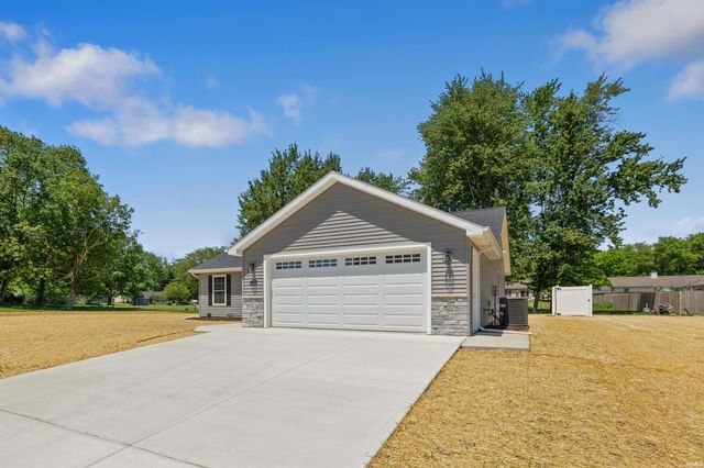 203 S Ivy Lane, Butler, IN 46721