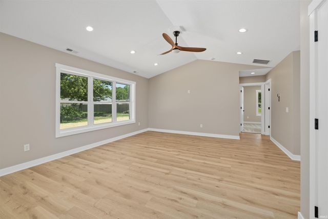 203 S Ivy Lane, Butler, IN 46721