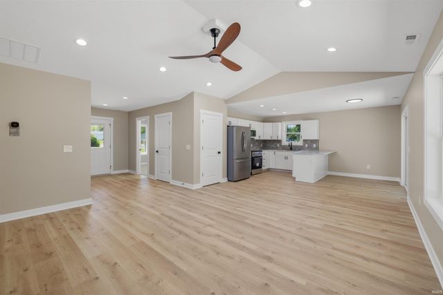 203 S Ivy Lane, Butler, IN 46721