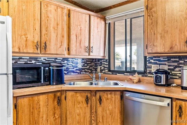 3397 Ridge Run Avenue, Bullhead City, AZ 86429