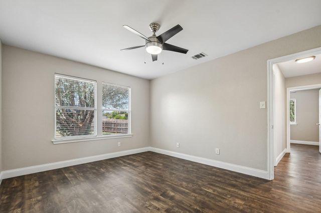 1611 Lantern Light DR, Round Rock, TX 78681