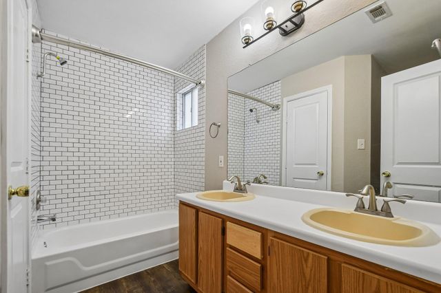 1611 Lantern Light DR, Round Rock, TX 78681