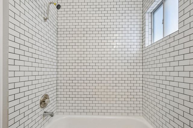 1611 Lantern Light DR, Round Rock, TX 78681
