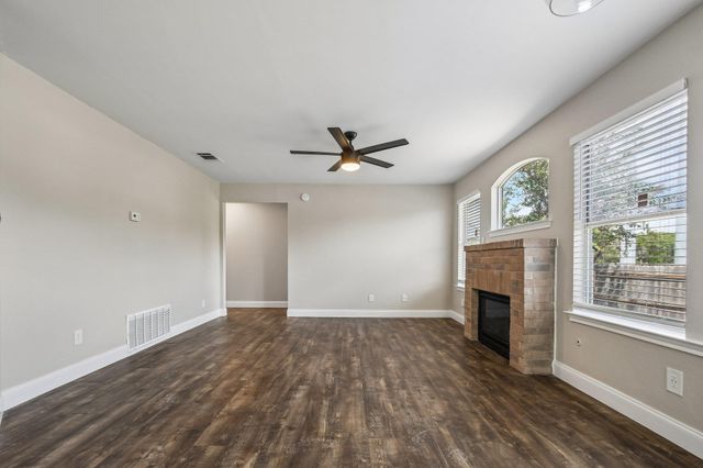 1611 Lantern Light DR, Round Rock, TX 78681