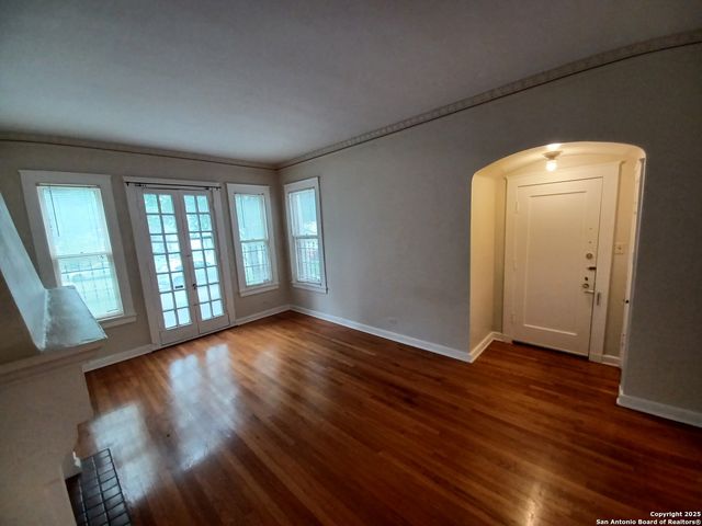 219 W Magnolia, San Antonio, TX 78212