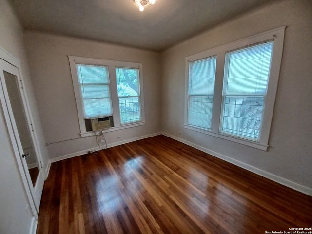 219 W Magnolia, San Antonio, TX 78212