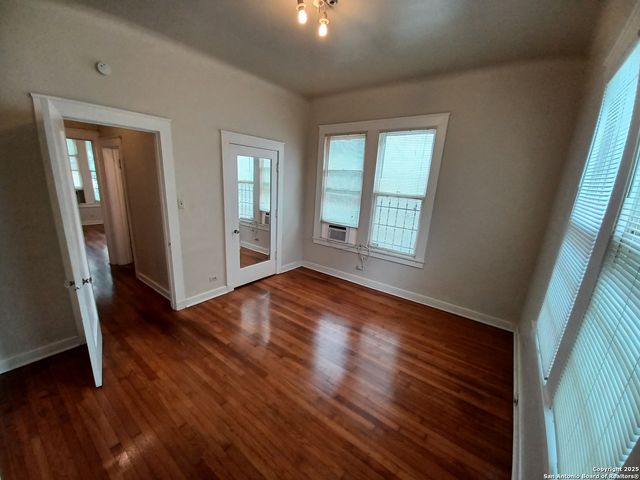 219 W Magnolia, San Antonio, TX 78212