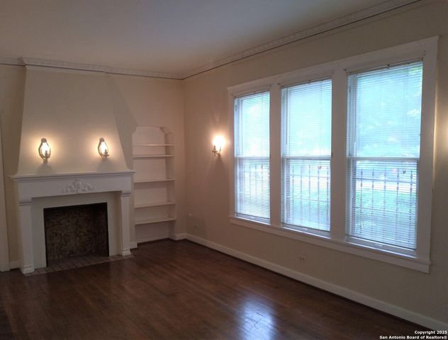 219 W Magnolia, San Antonio, TX 78212