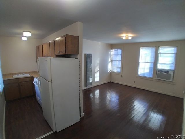 219 W Magnolia, San Antonio, TX 78212