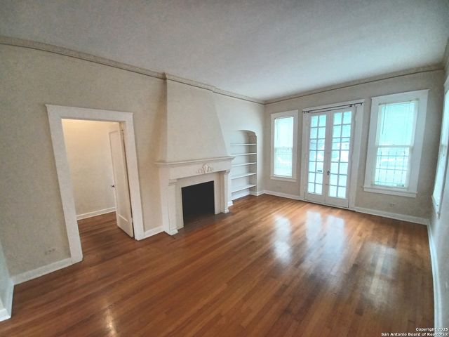 219 W Magnolia, San Antonio, TX 78212