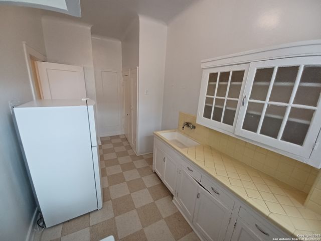 219 W Magnolia, San Antonio, TX 78212