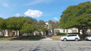 219 W Magnolia, San Antonio, TX 78212
