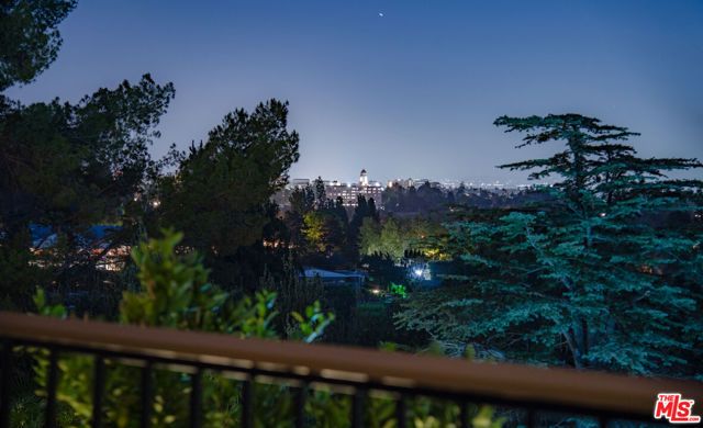 122 Patrician Way, Pasadena, CA 91105