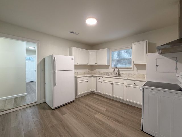 605 Flegal Avenue, Rossville, GA 30741